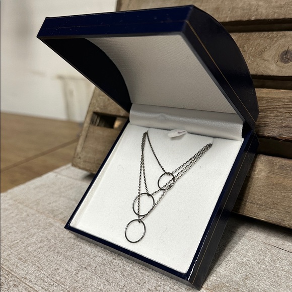 925 sterling silver great shape unique intertwining circle hoop chain necklace - Picture 2 of 7